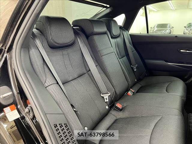 Toyota CROWN SEDAN 2018-08 6213025-7