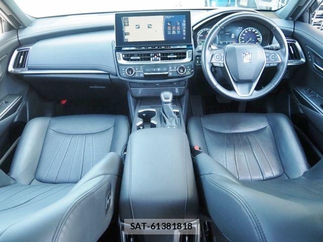 Toyota CROWN SEDAN 2021-02 6243035-10