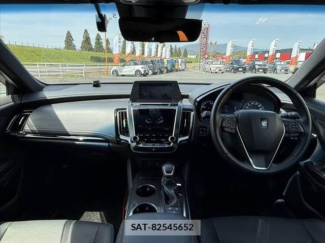 Toyota CROWN SEDAN 2020-05 6243038-1