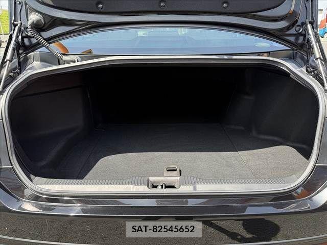 Toyota CROWN SEDAN 2020-05 6243038-19
