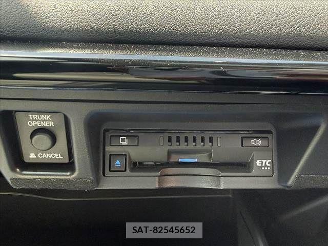Toyota CROWN SEDAN 2020-05 6243038-27