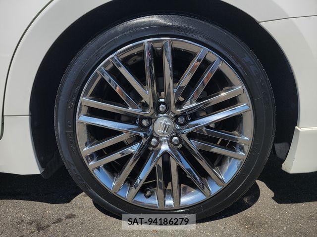 Toyota CROWN SEDAN 2015-12 6243056-9