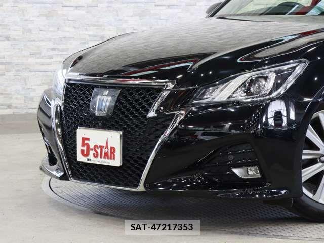 Toyota CROWN SEDAN 2017-06 6243057-16