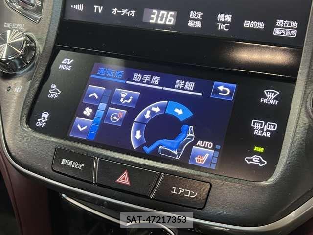 Toyota CROWN SEDAN 2017-06 6243057-8