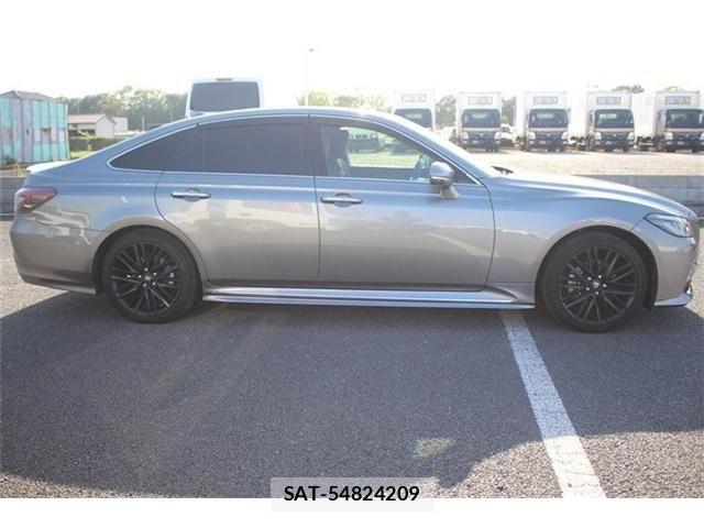 Toyota CROWN SEDAN 2021-11 6263661-13