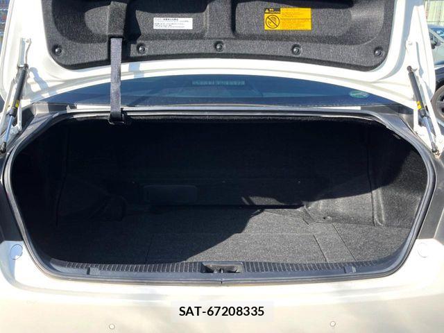 Toyota CROWN SEDAN 2017-11 6263662-12