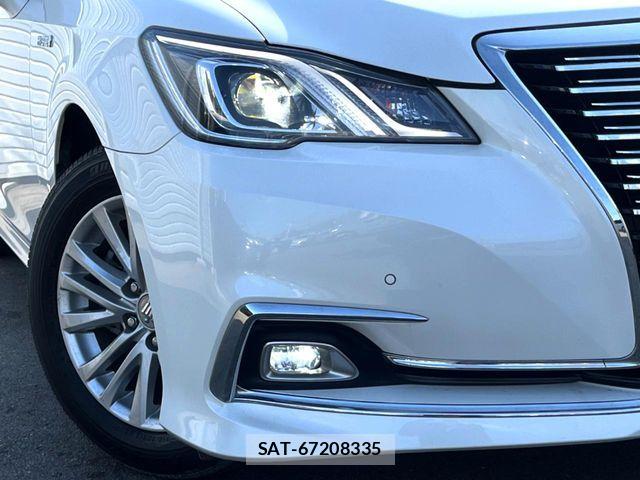 Toyota CROWN SEDAN 2017-11 6263662-13