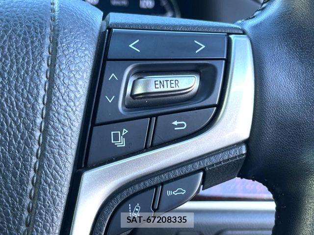 Toyota CROWN SEDAN 2017-11 6263662-4