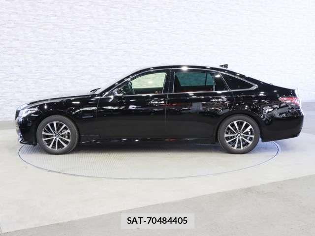 Toyota CROWN SEDAN 2019-02 6263671-12