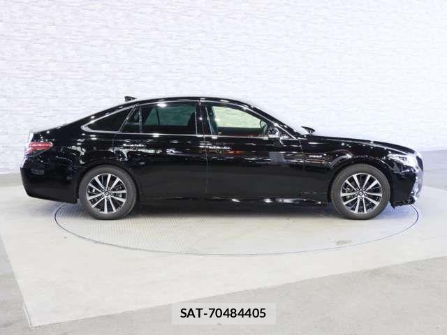 Toyota CROWN SEDAN 2019-02 6263671-13