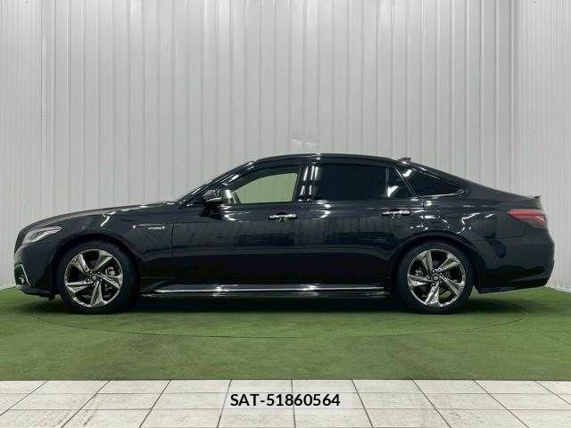 Toyota CROWN SEDAN 2018-07 6276033-13