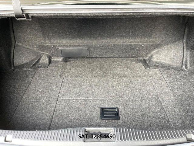 Toyota CROWN SEDAN 2015-11 6303472-10