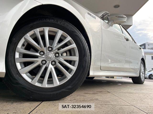 Toyota CROWN SEDAN 2015-11 6303472-11