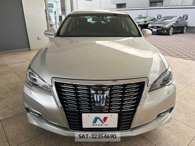 Toyota CROWN SEDAN 2015-11 6303472-14