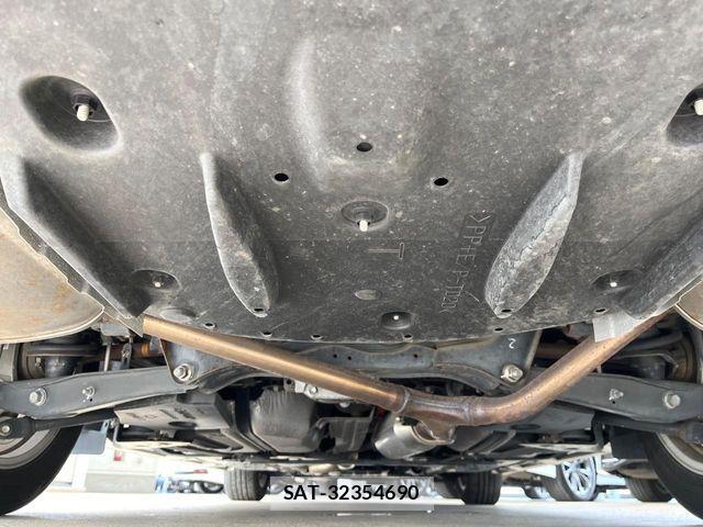 Toyota CROWN SEDAN 2015-11 6303472-19