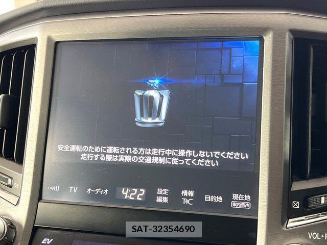 Toyota CROWN SEDAN 2015-11 6303472-2