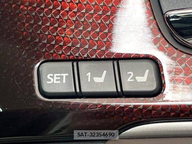 Toyota CROWN SEDAN 2015-11 6303472-5