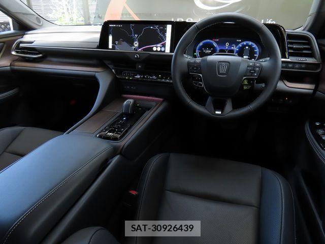 Toyota CROWN SEDAN 2025-07 6303447-14