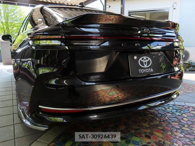 Toyota CROWN SEDAN 2025-07 6303447-1