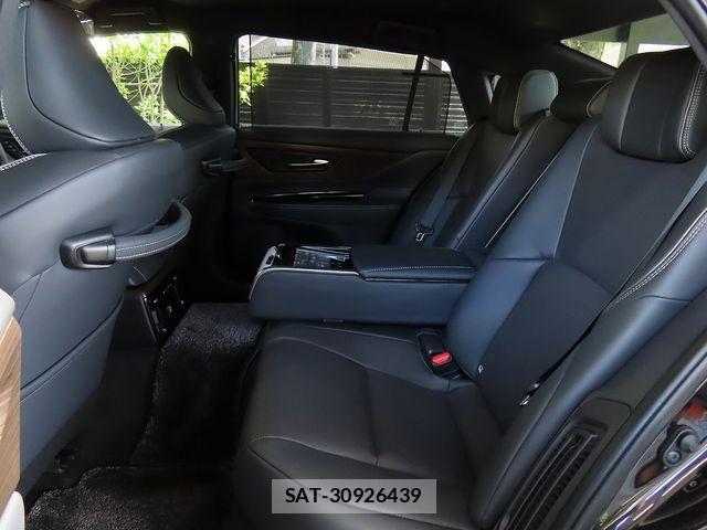 Toyota CROWN SEDAN 2025-07 6303447-24