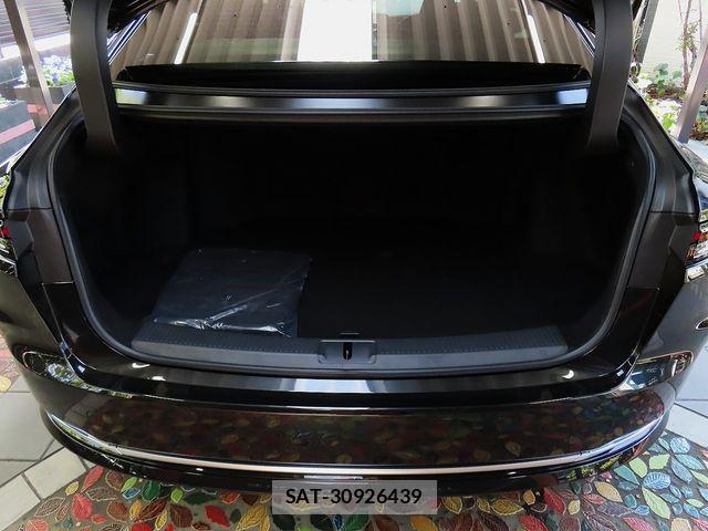 Toyota CROWN SEDAN 2025-07 6303447-26