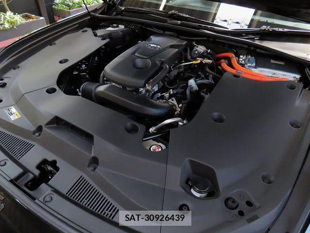 Toyota CROWN SEDAN 2025-07 6303447-27