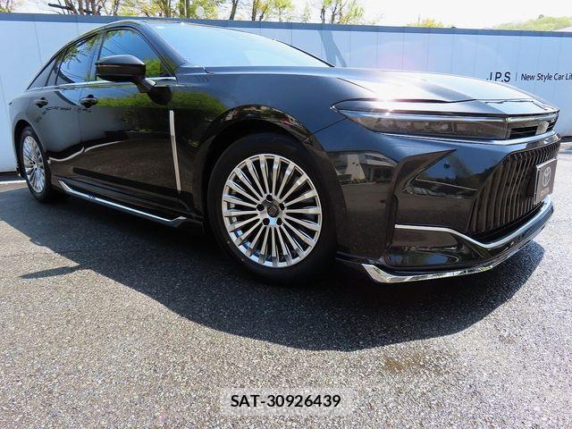 Toyota CROWN SEDAN 2025-07 6303447-28