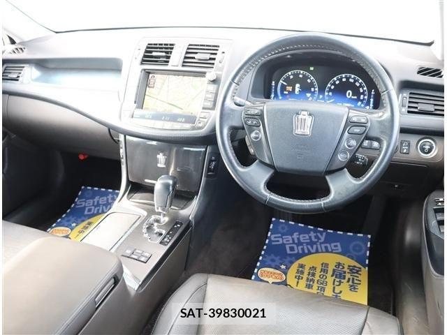 Toyota CROWN SEDAN 2009-12 6496339-1