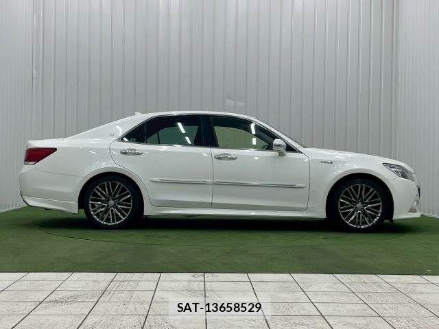 Toyota CROWN SEDAN 2013-03 6544554-14