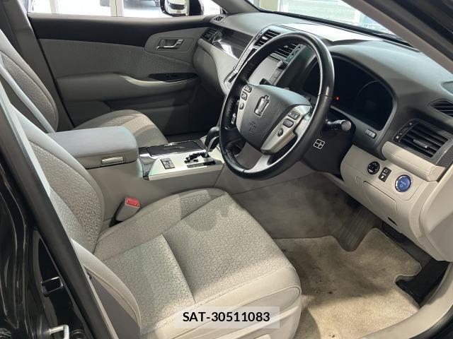 Toyota CROWN SEDAN 2012-06 6611248-7