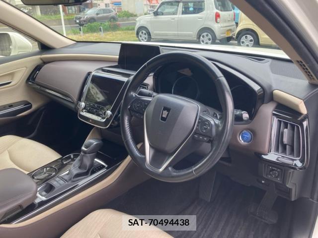 Toyota CROWN SEDAN 2019-09 6611242-9