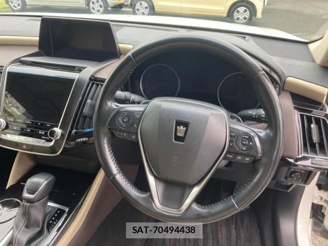 Toyota CROWN SEDAN 2019-09 6611242-10