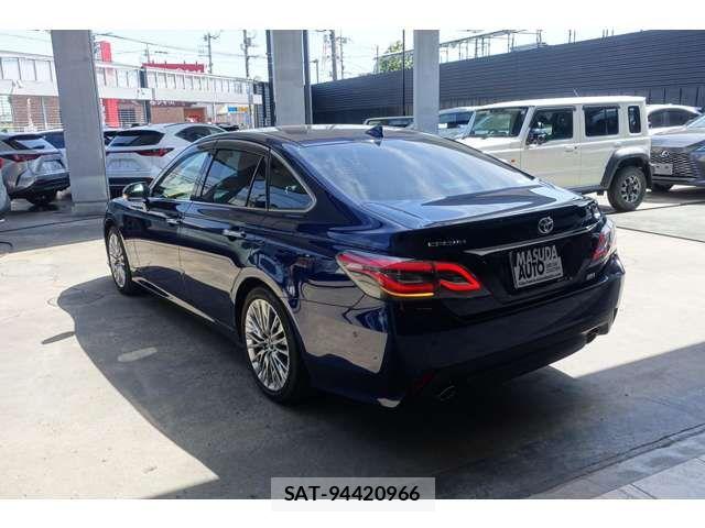 Toyota CROWN SEDAN 2020-09 6611232-4