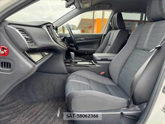 Toyota CROWN SEDAN 2016-02 6611239-16