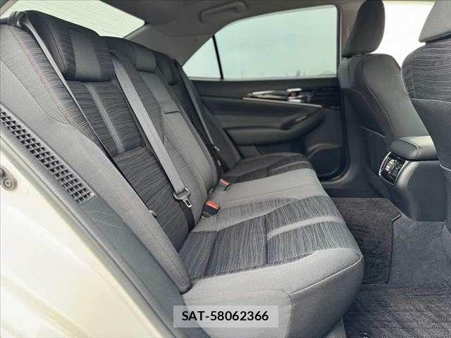 Toyota CROWN SEDAN 2016-02 6611239-18