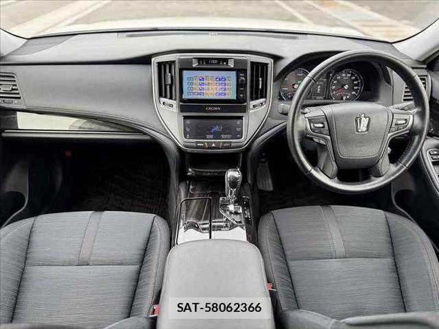 Toyota CROWN SEDAN 2016-02 6611239-1