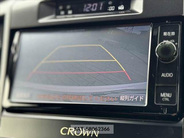 Toyota CROWN SEDAN 2016-02 6611239-3