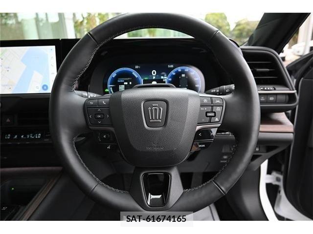 Toyota CROWN SEDAN 2024-08 6611216-12