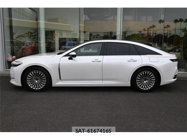 Toyota CROWN SEDAN 2024-08 6611216-1