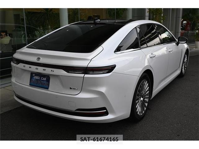 Toyota CROWN SEDAN 2024-08 6611216-4