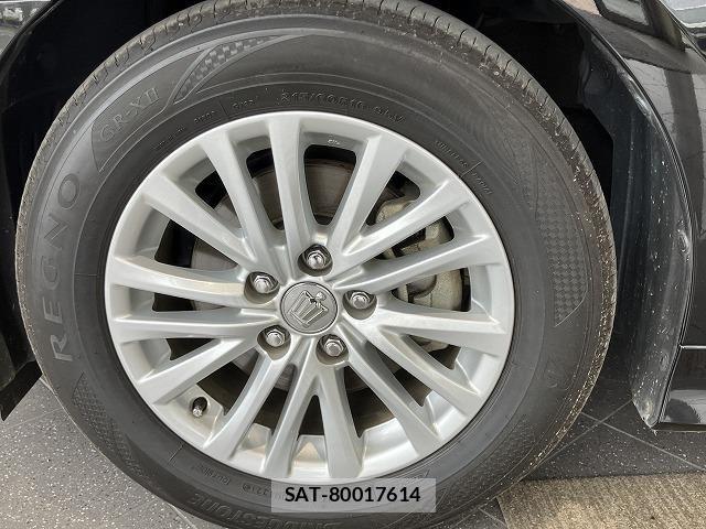 Toyota CROWN SEDAN 2017-03 6611225-14