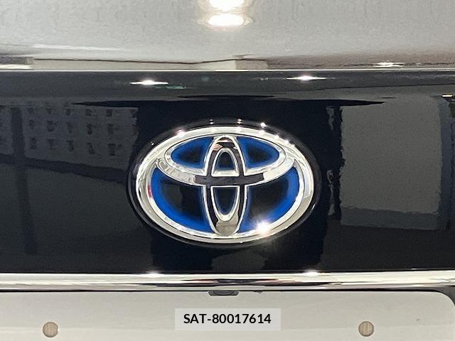 Toyota CROWN SEDAN 2017-03 6611225-18