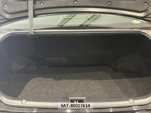 Toyota CROWN SEDAN 2017-03 6611225-19