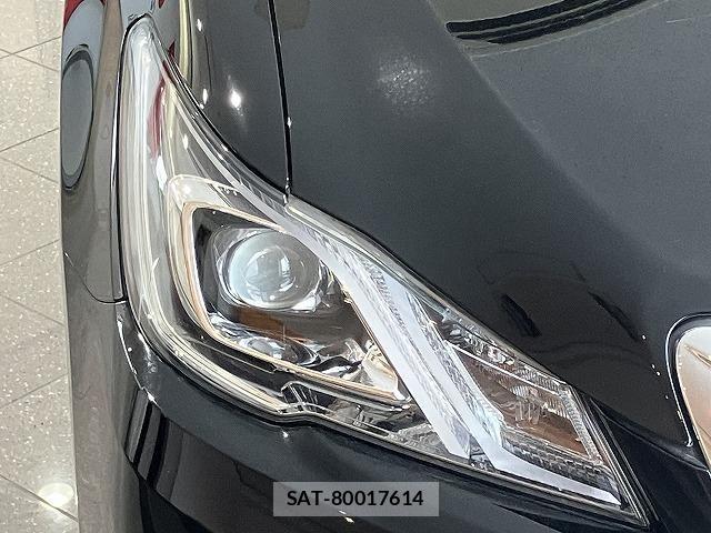 Toyota CROWN SEDAN 2017-03 6611225-27