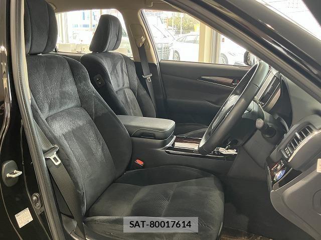 Toyota CROWN SEDAN 2017-03 6611225-7