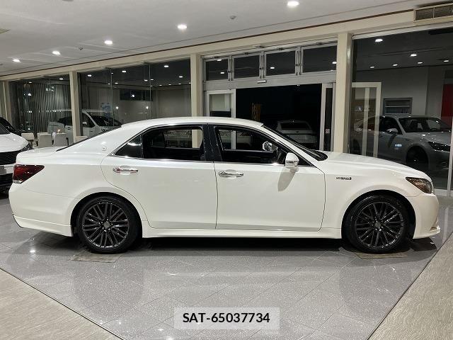 Toyota CROWN SEDAN 2015-08 6611238-14