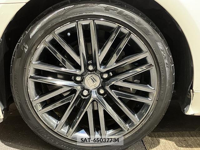 Toyota CROWN SEDAN 2015-08 6611238-17