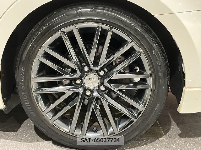 Toyota CROWN SEDAN 2015-08 6611238-18