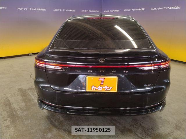 Toyota CROWN SEDAN 2026-01 6611215-4