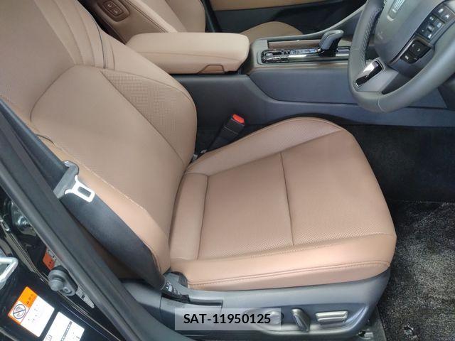 Toyota CROWN SEDAN 2026-01 6611215-8